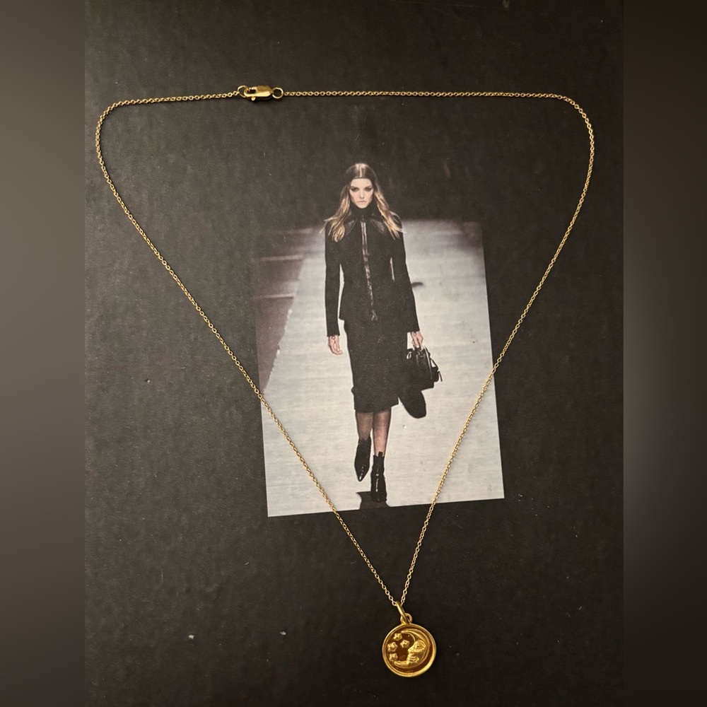 Gold Coin Pendant Necklace - Elegant Women's Necklace